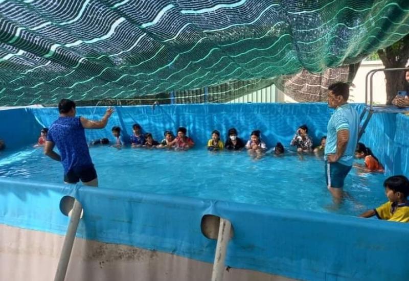 Xã đoàn Kiến An tổ chức lớp phổ cập bơi.