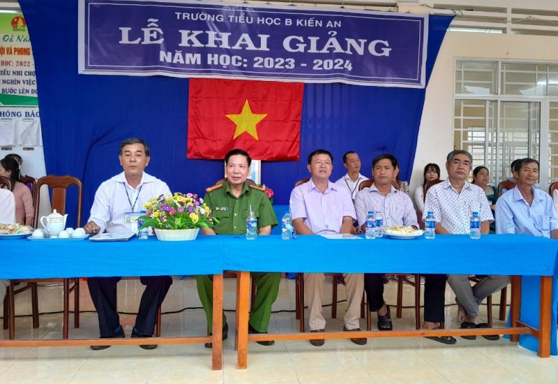 TRƯỜNG TIỂU HỌC B KIẾN AN TƯNG BỪNG NGÀY KHAI GIẢNG NĂM HỌC MỚI 