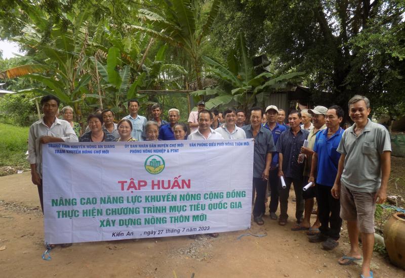 TẬP HUẤN NÂNG CAO NĂNG LỰC KHUYẾN NÔNG